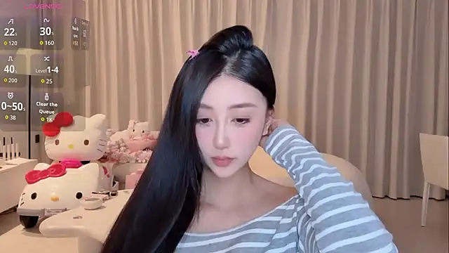 Snapshot of Melody-11 chatting on 10/27/25, 10:36 Melody-11 online show from 10/27/25, 10:36