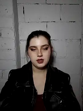 Snapshot of Luna_Moody chatting on 09/22/25, 05:48 Luna Moody online show from 09/22/25, 05:48