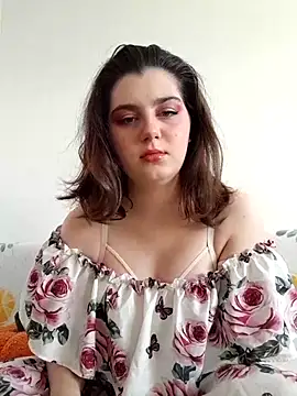 Snapshot of Luna_Moody chatting on 09/27/25, 04:17 Luna Moody online show from 09/27/25, 04:17