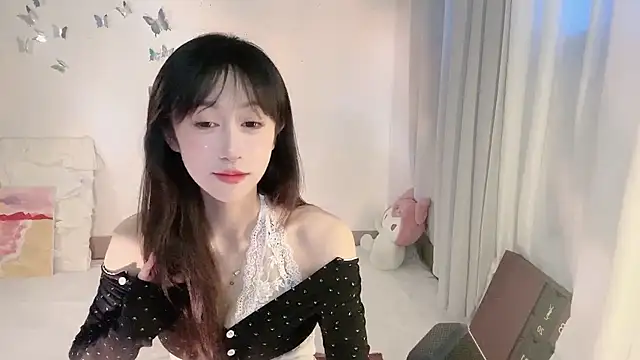 Snapshot of ai-ai-mi chatting on 10/28/25, 04:49 ai-ai-mi online show from 10/28/25, 04:49