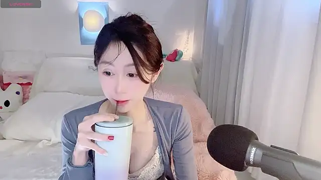 ai-ai-mi online show from 03/18/26, 03:09