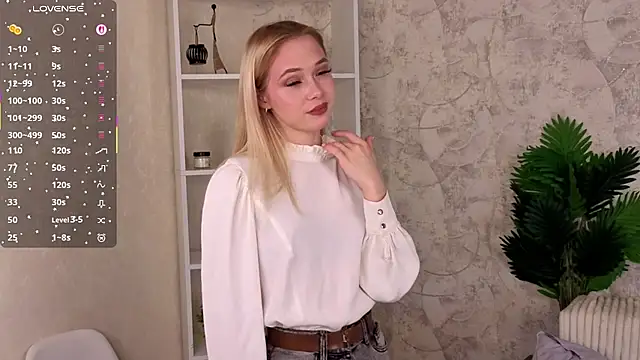 Snapshot of MarniOrdway chatting on 10/07/25, 05:21 MarniOrdway online show from 10/07/25, 05:21