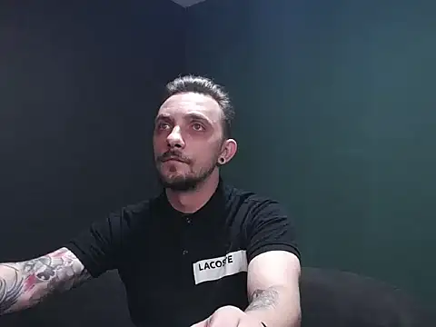 guesswhatbitch online show from 09/19/25, 04:51