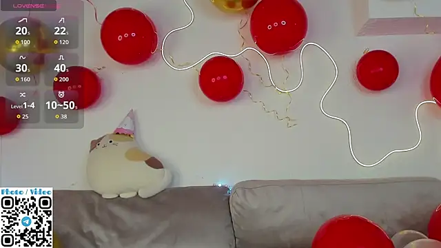 Snapshot of Helen_Spark chatting on 10/12/25, 01:59 Helen Spark online show from 10/12/25, 01:59