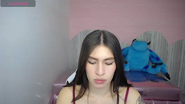 Snapshot of im_anny_t chatting on 10/24/25, 12:12 im anny t online show from 10/24/25, 12:12