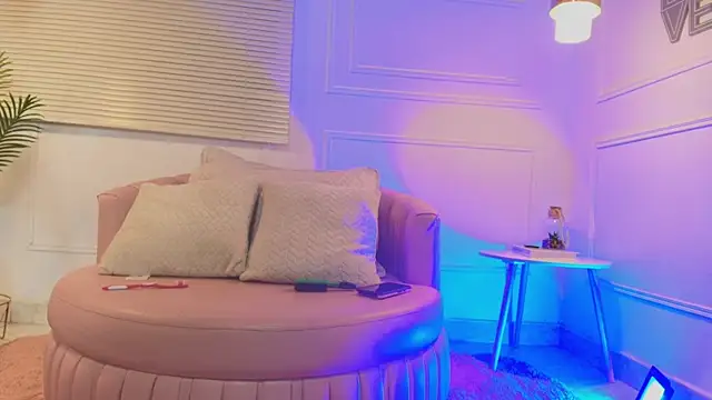 alessia moon1 online show from 11/14/25, 12:15