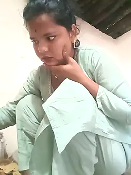 Snapshot of Hot_Shredha chatting on 11/02/25, 01:52 Hot Shredha online show from 11/02/25, 01:52