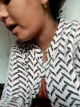 Snapshot of Hot_Shredha chatting on 11/29/25, 02:14 Hot Shredha online show from 11/29/25, 02:14