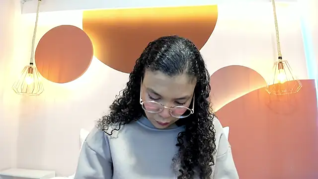 SweetStarr  online show from 09/23/25, 12:41