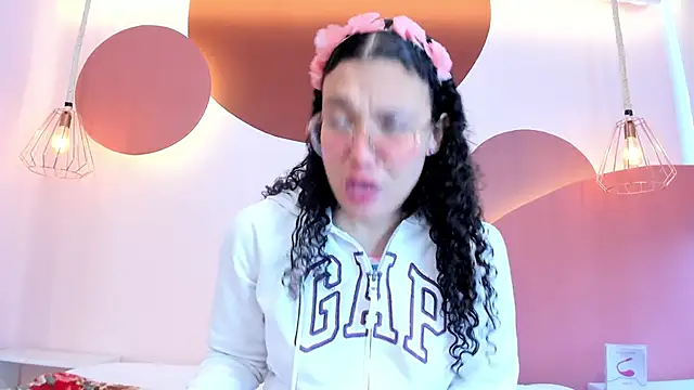 SweetStarr  online show from 09/29/25, 12:54