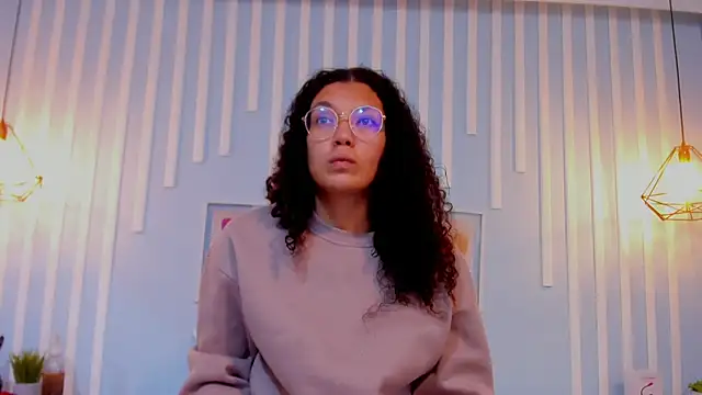 SweetStarr  online show from 10/10/25, 12:48