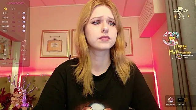 Snapshot of WendyMey chatting on 10/30/25, 07:21 WendyMey online show from 10/30/25, 07:21