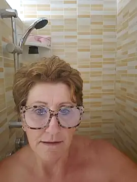 LadyLuxe xx online show from 10/05/25, 11:19