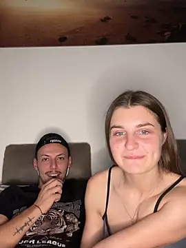 Snapshot of only4love chatting on 09/27/25, 07:30 only4love online show from 09/27/25, 07:30