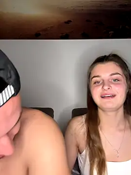 Snapshot of only4love chatting on 10/13/25, 08:53 only4love online show from 10/13/25, 08:53