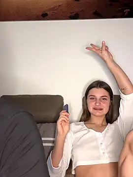 Snapshot of only4love chatting on 11/04/25, 09:47 only4love online show from 11/04/25, 09:47