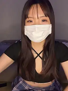 momodayo2525 online show from 09/18/25, 02:08