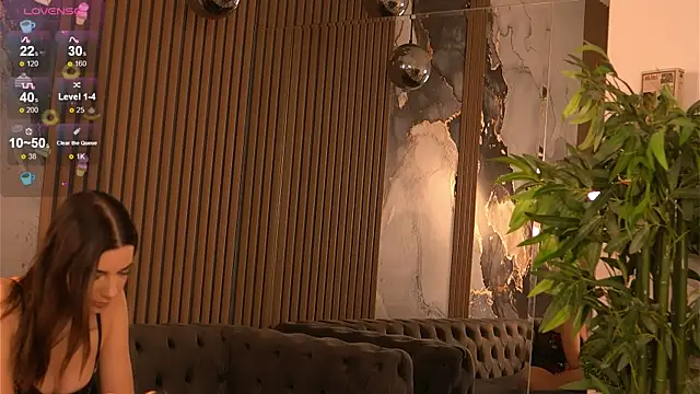 Snapshot of LunaVyx chatting on 10/03/25, 04:09 LunaVyx online show from 10/03/25, 04:09