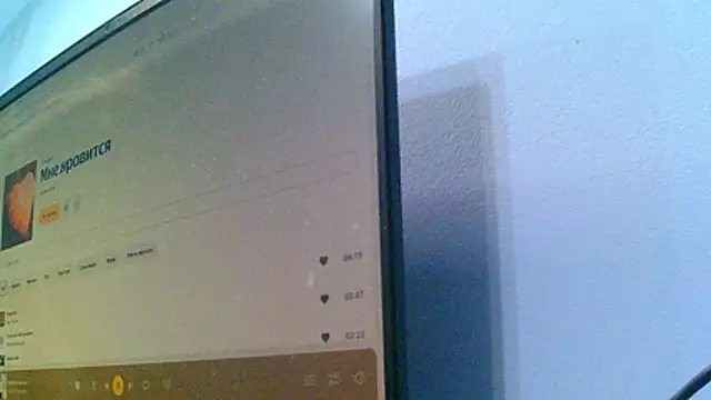 Snapshot of Blue-sky69 chatting on 10/25/25, 04:02 Blue-sky69 online show from 10/25/25, 04:02