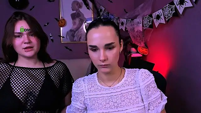 Snapshot of ariana_ross7 chatting on 10/23/25, 07:12 ariana ross7 online show from 10/23/25, 07:12