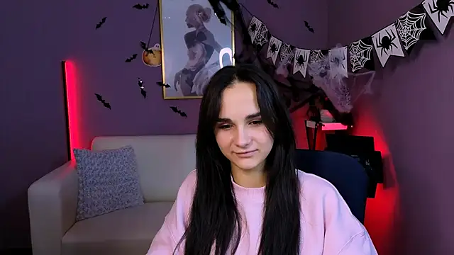 Snapshot of ariana_ross7 chatting on 10/28/25, 08:22 ariana ross7 online show from 10/28/25, 08:22