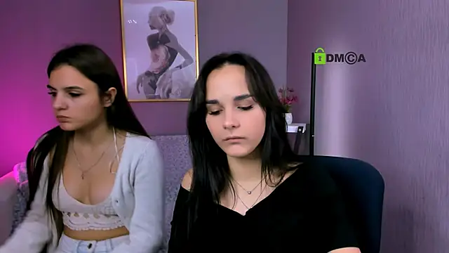 Snapshot of ariana_ross7 chatting on 11/13/25, 08:19 ariana ross7 online show from 11/13/25, 08:19