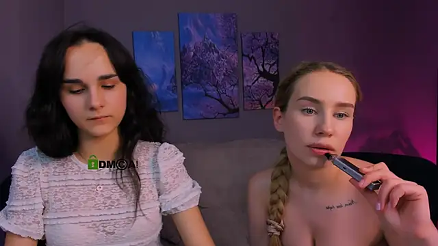 Snapshot of ariana_ross7 chatting on 12/03/25, 11:58 ariana ross7 online show from 12/03/25, 11:58