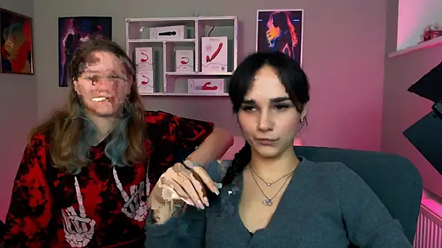 Snapshot of ariana_ross7 chatting on 12/20/25, 10:22 ariana ross7 online show from 12/20/25, 10:22