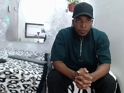 Snapshot of choco_hornyx18 chatting on 09/18/25, 03:08 choco hornyx18 online show from 09/18/25, 03:08