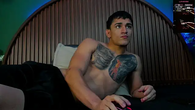 Snapshot of JeergMuscle chatting on 10/26/25, 03:01 JeergMuscle online show from 10/26/25, 03:01