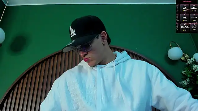 Snapshot of JeergMuscle chatting on 11/02/25, 05:21 JeergMuscle online show from 11/02/25, 05:21