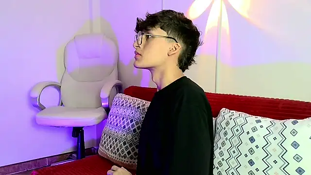 bellmontneon online show from 10/15/25, 11:21