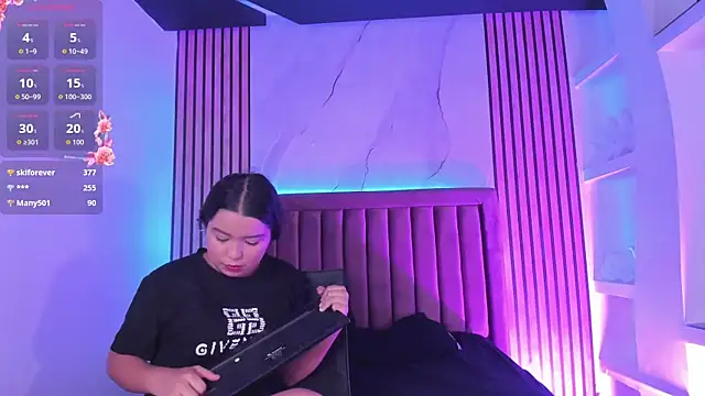 Snapshot of LunaWiill_ chatting on 09/20/25, 12:39 LunaWiill online show from 09/20/25, 12:39