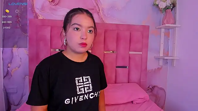 Snapshot of LunaWiill_ chatting on 09/28/25, 04:34 LunaWiill online show from 09/28/25, 04:34