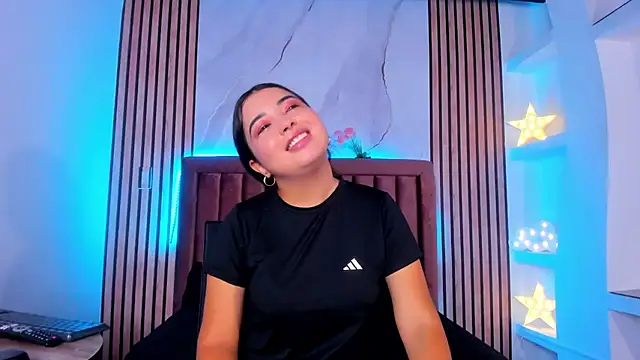 Snapshot of LunaWiill_ chatting on 10/21/25, 12:17 LunaWiill online show from 10/21/25, 12:17