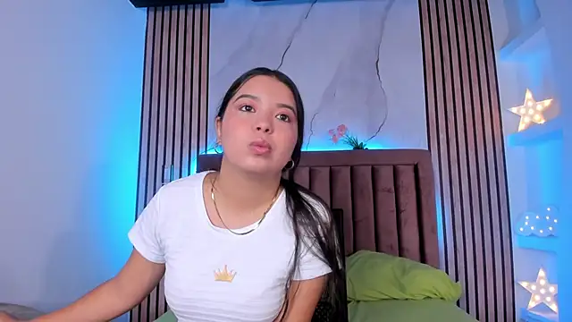 Snapshot of LunaWiill_ chatting on 10/22/25, 12:16 LunaWiill online show from 10/22/25, 12:16