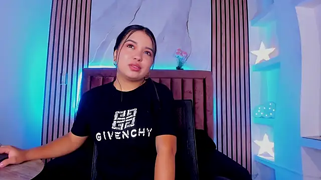 Snapshot of LunaWiill_ chatting on 10/23/25, 12:15 LunaWiill online show from 10/23/25, 12:15