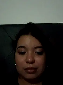 Snapshot of LunaWiill_ chatting on 10/27/25, 01:53 LunaWiill online show from 10/27/25, 01:53