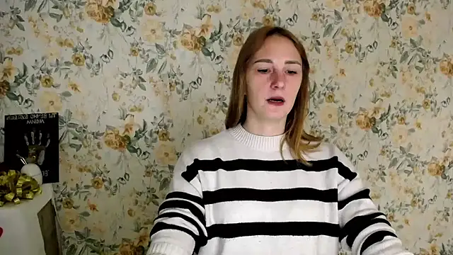 Snapshot of Milana_Cutie_ chatting on 10/08/25, 05:49 Milana Cutie  online show from 10/08/25, 05:49