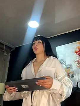 Snapshot of Daphnee-x chatting on 09/29/25, 12:10 Daphnee-x online show from 09/29/25, 12:10