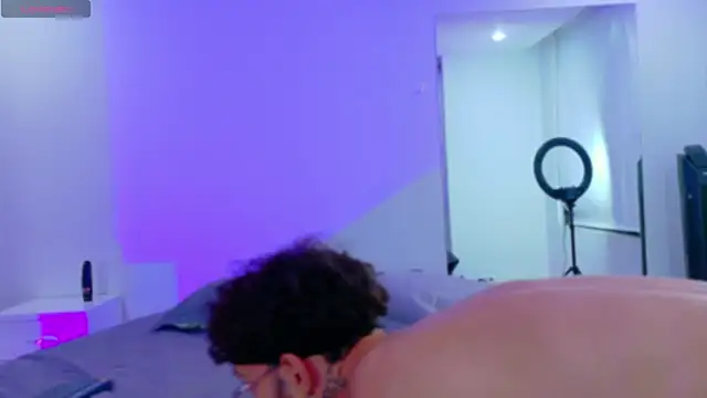 Snapshot of Violet_and_Paul chatting on 10/03/25, 03:47 Violet and Paul online show from 10/03/25, 03:47