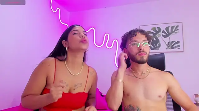 Snapshot of Violet_and_Paul chatting on 10/08/25, 02:31 Violet and Paul online show from 10/08/25, 02:31