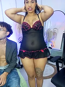 Snapshot of Violet_and_Paul chatting on 10/26/25, 03:01 Violet and Paul online show from 10/26/25, 03:01