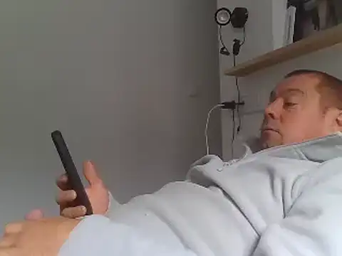 hugoboys4576 online show from 10/28/25, 11:14