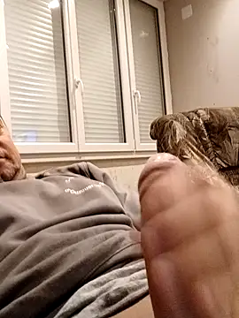 Snapshot of hugoboys4576 chatting on 11/20/25, 06:24 hugoboys4576 online show from 11/20/25, 06:24