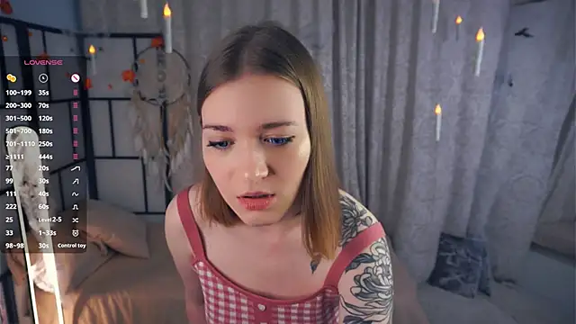 Snapshot of JinnySitts chatting on 11/01/25, 08:55 JinnySitts online show from 11/01/25, 08:55