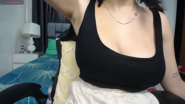 Snapshot of kashvi_ chatting on 04/15/26, 07:58 kashvi online show from 04/15/26, 07:58