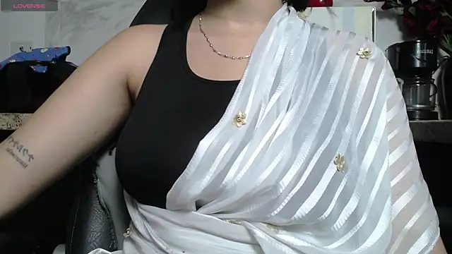 Snapshot of kashvi_ chatting on 06/17/26, 07:48 kashvi online show from 06/17/26, 07:48