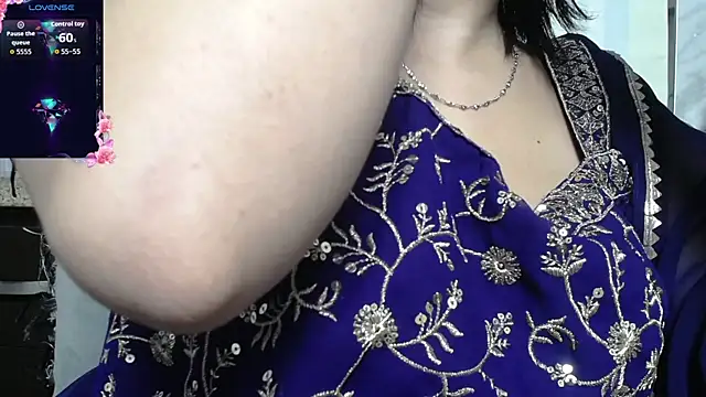 Snapshot of kashvi_ chatting on 07/04/26, 07:53 kashvi online show from 07/04/26, 07:53