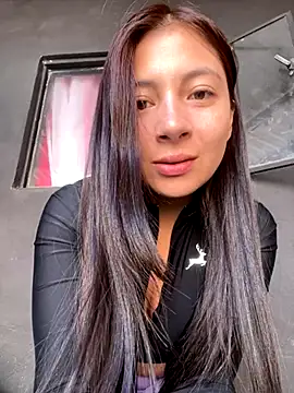 Snapshot of Karlee_Grey1 chatting on 09/24/25, 07:50 Karlee Grey1 online show from 09/24/25, 07:50